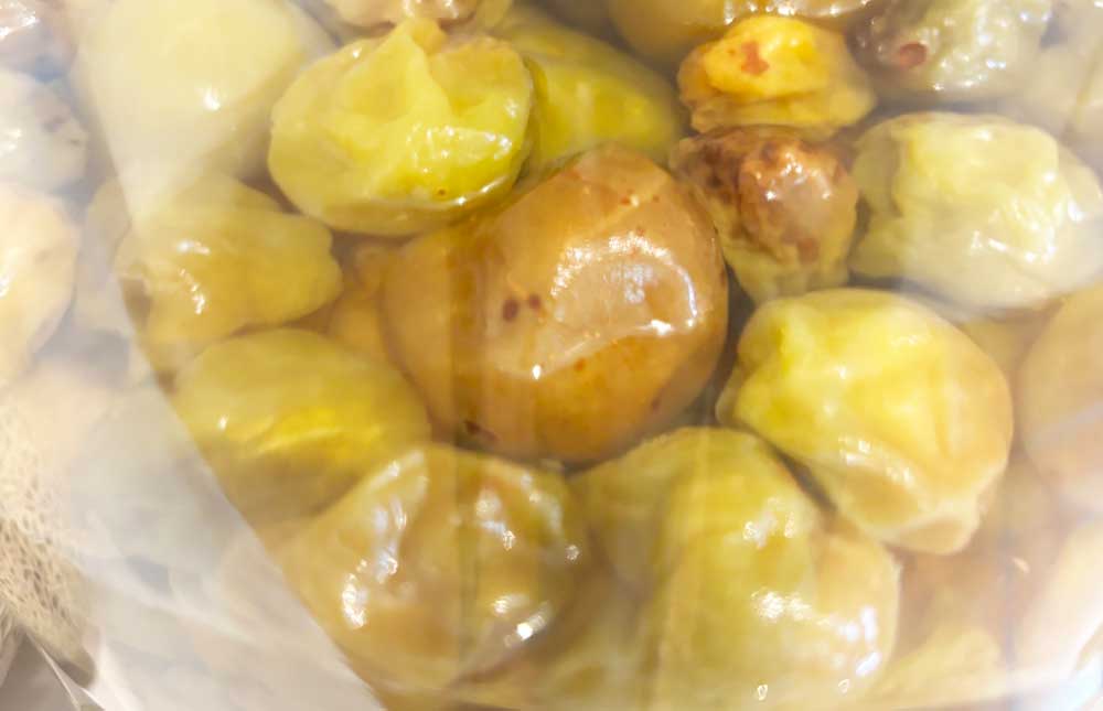 茶色くなった梅シロップの梅（白加賀梅）
